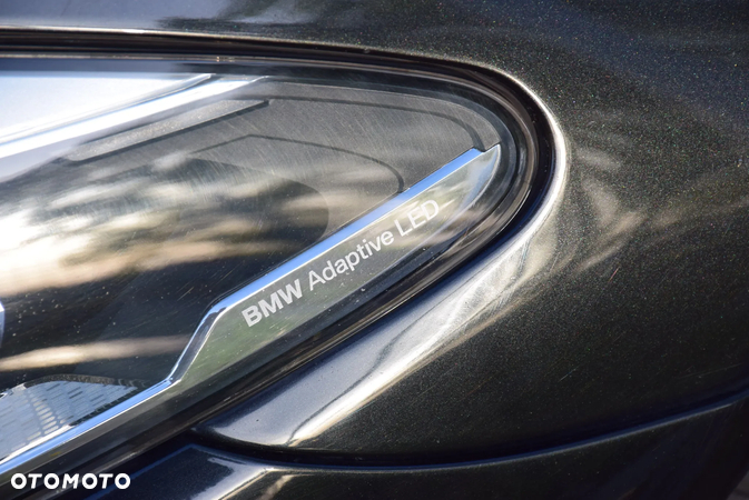 BMW Seria 5 525d xDrive Sport-Aut - 35