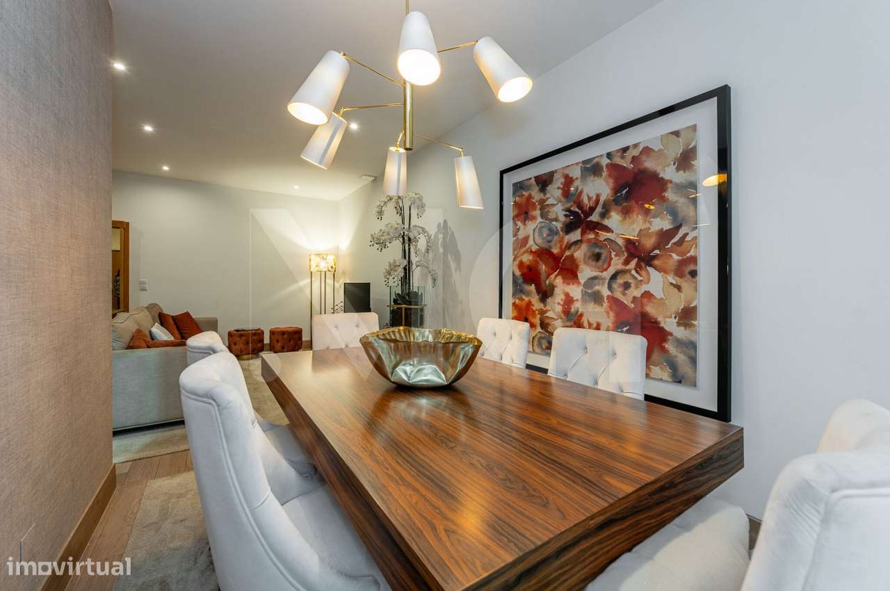 Moradia T3 com pátio, anexos e garagem em Paranhos - Porto-14