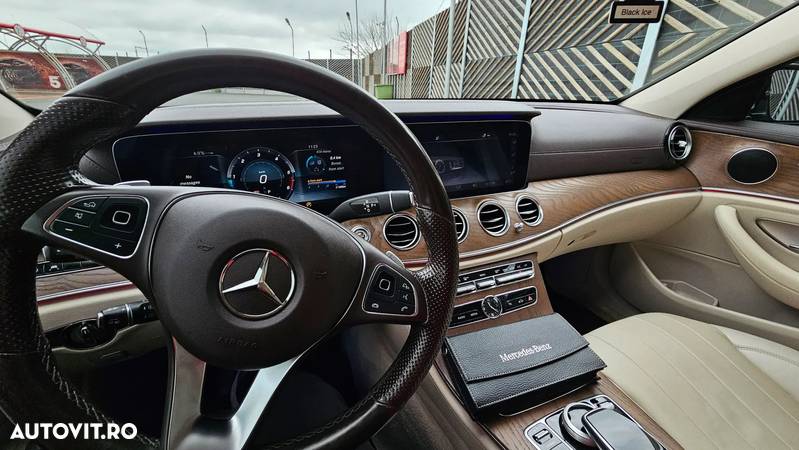 Mercedes-Benz E 350 D 4Matic T 9G-TRONIC Exclusive - 17