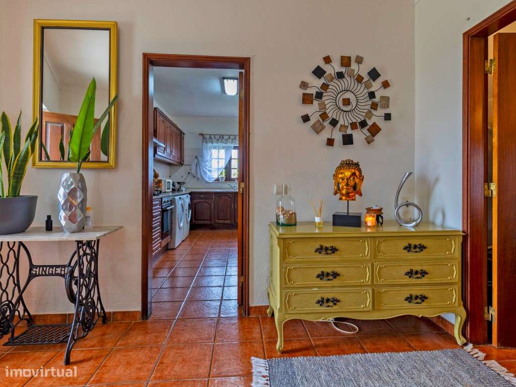 Moradia T3 Isolada com 1000 m² de terreno em Castelo, Sesimbra-18