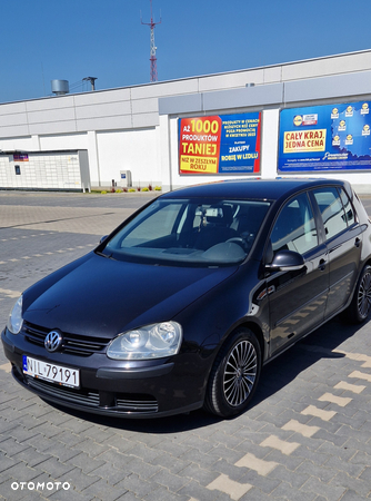 Volkswagen Golf V 1.9 TDI Trendline DSG - 1