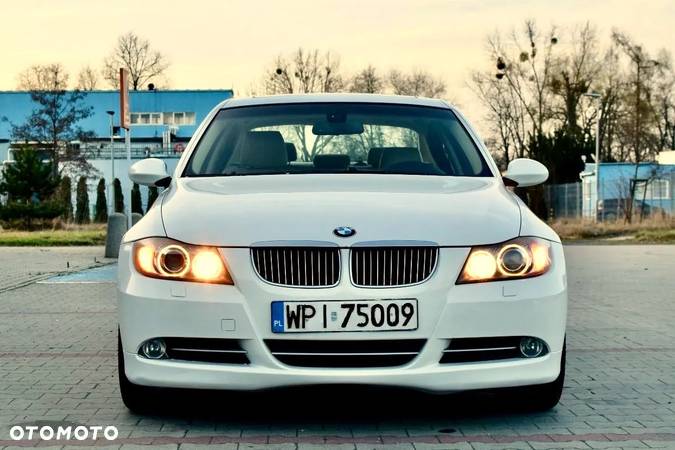 BMW Seria 3 335i xDrive Sport-Aut Luxury Line - 2