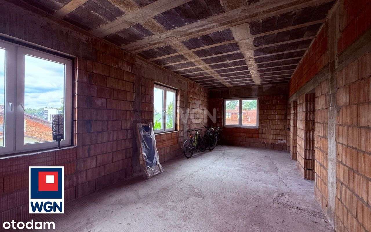 Budynek handlowo-usługowy z częścią mieszkalną sta-17