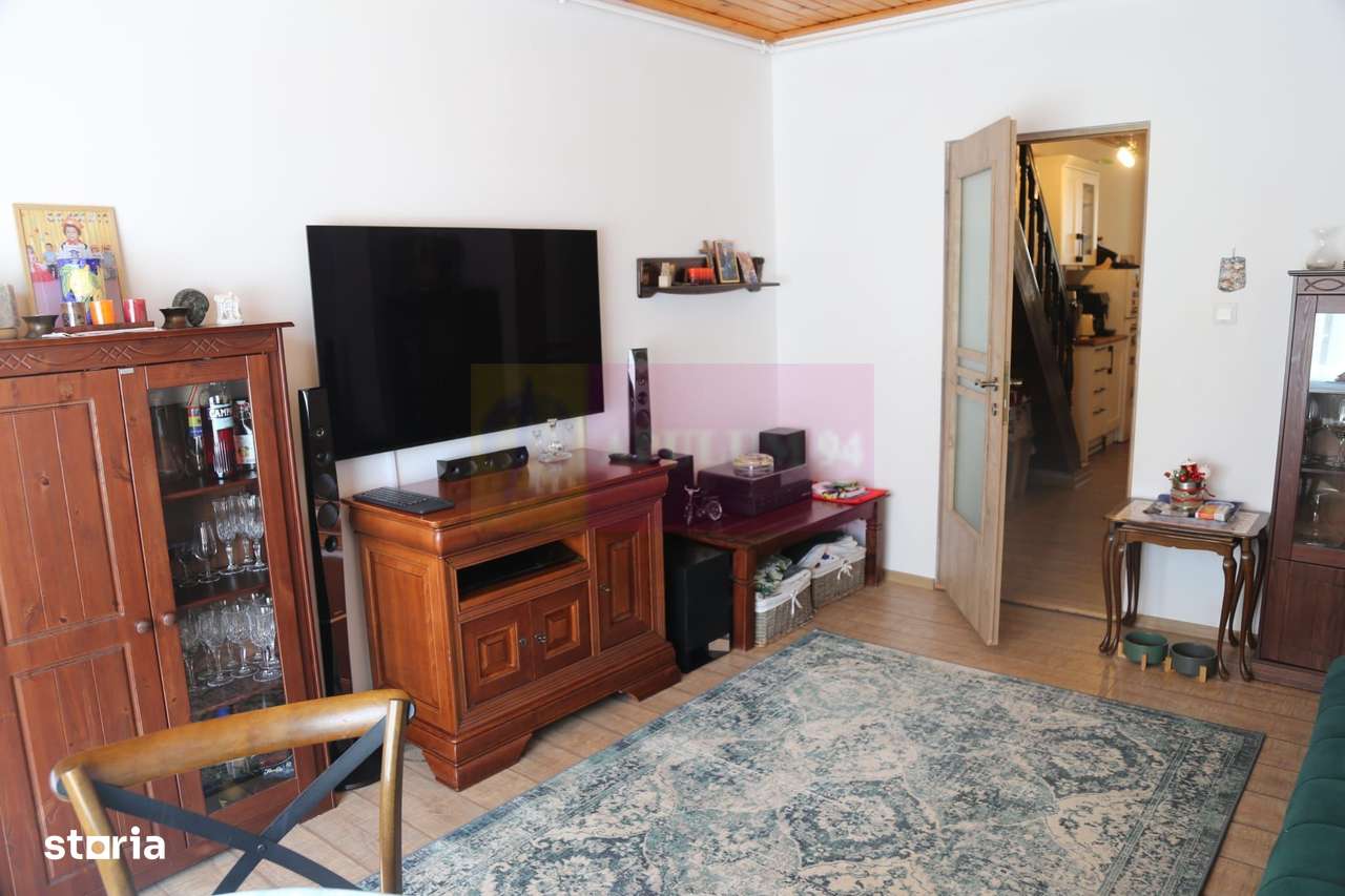 Apartament cu 4 camere de vanzare in Busteni - Imagine principală: 5/20