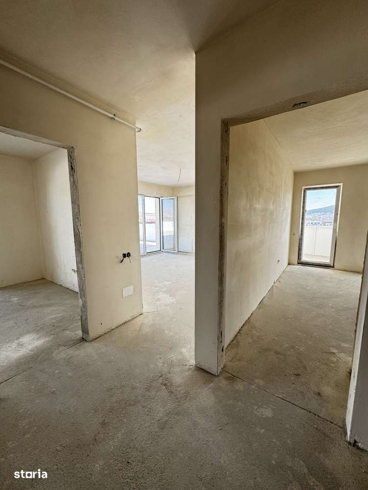 Apartament tip penthouse, 3 camere,58 mp,terasa 200 mp,Zona Eroilor-0