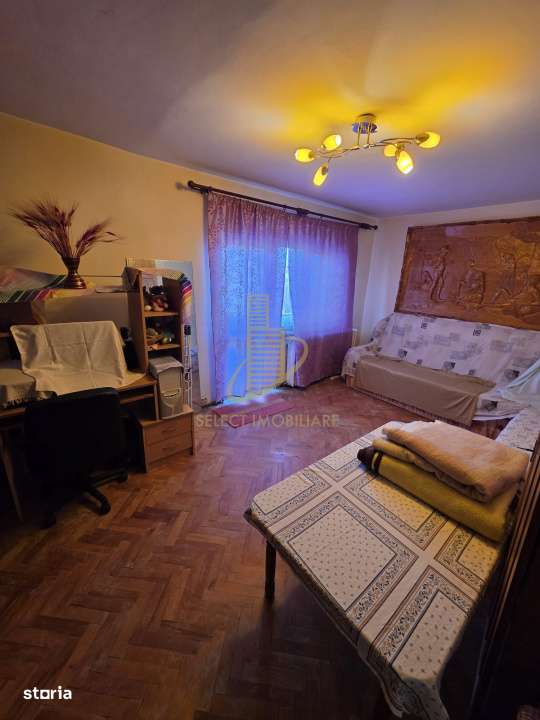 Apartament de 3 camere, decomandat, 66 mp., zona Sens-3