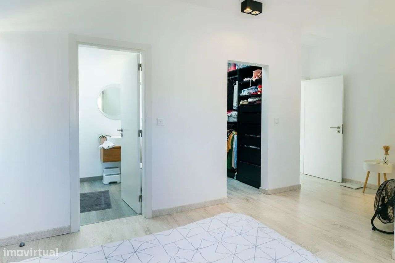 Excelente Moradia T4 em Porto Salvo, Oeiras-14