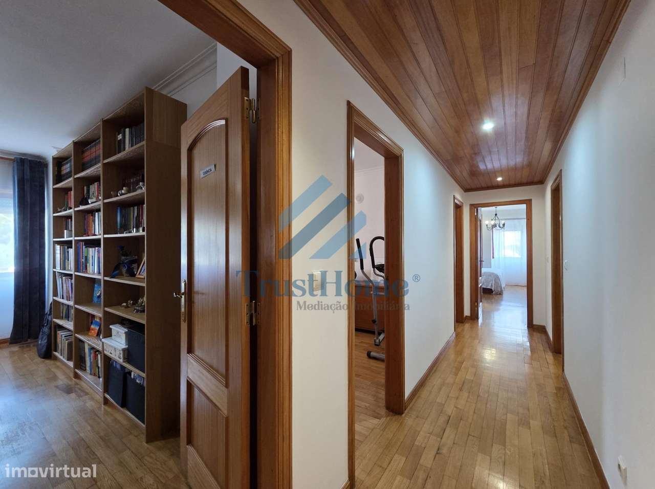 T4 em Oeiras perto do Parque dos Poetas e a 5 km da praia-14