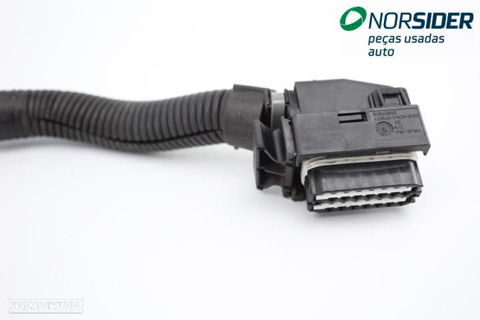 Instala elect comparti motor Volkswagen Golf IV|97-03 - 2