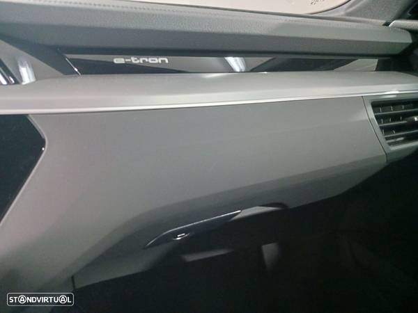 Audi Q8 e-Tron Sportback 50 quattro S line - 12