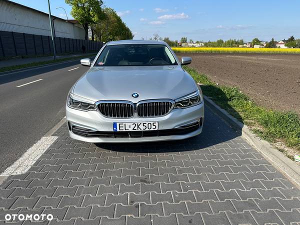 BMW Seria 5 530i GPF Luxury Line sport - 2