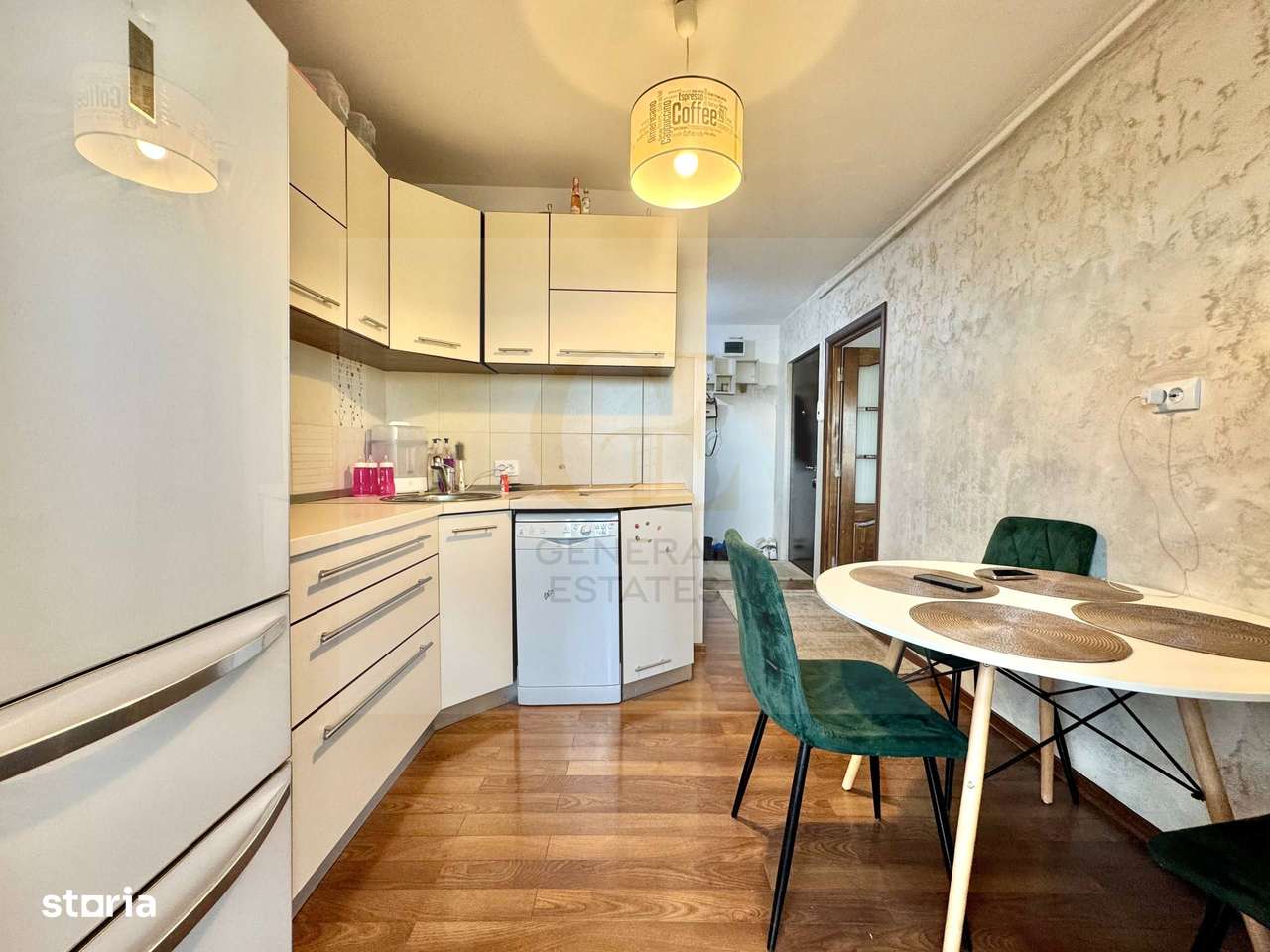 Spre Vânzare apartament cu 3 camere - 72 m.p - Nicolina, Iași - Imagine principală: 4/13