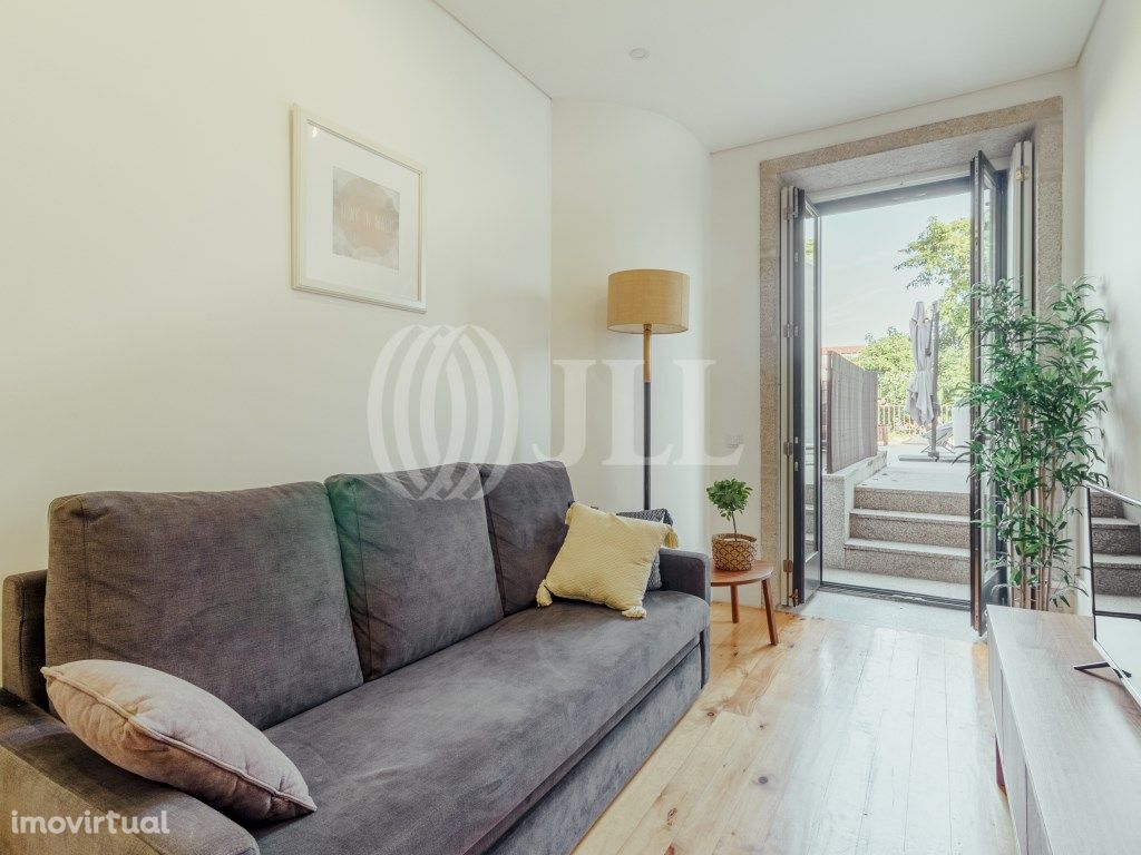 Apartamento T1 com terraço, Praça da República, Porto