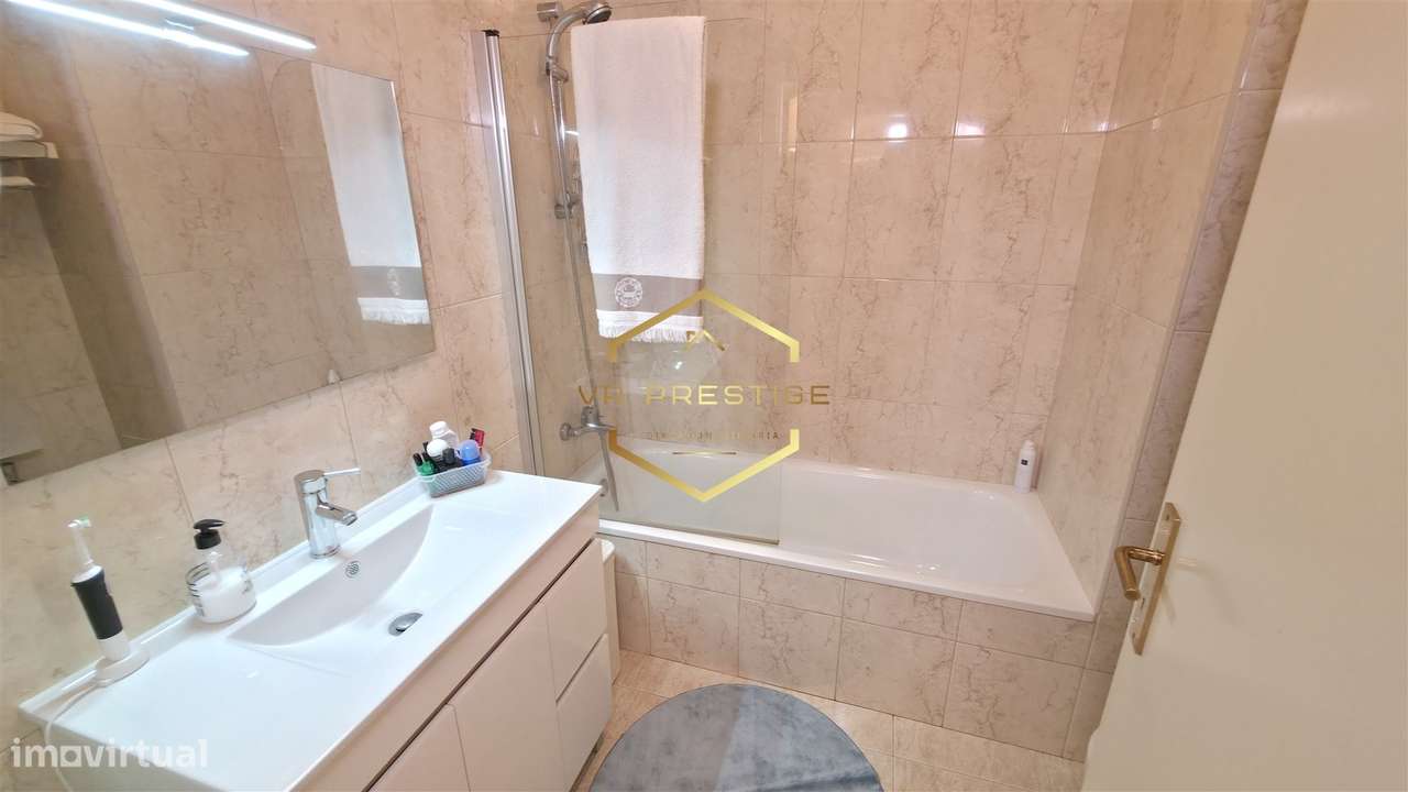 Apartamento T2 com Garagem, Arrumos e Excelente Localização – Póvoa de-12