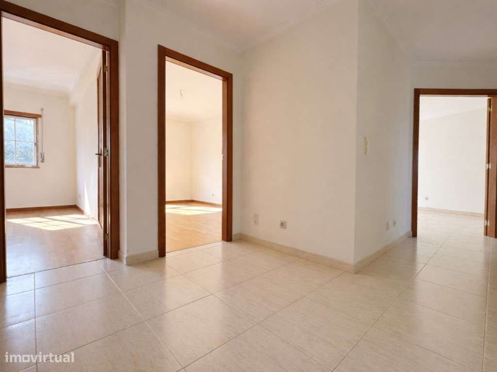 T3 com Varanda, Arrecadação e 2 Lugares de Garagem-22