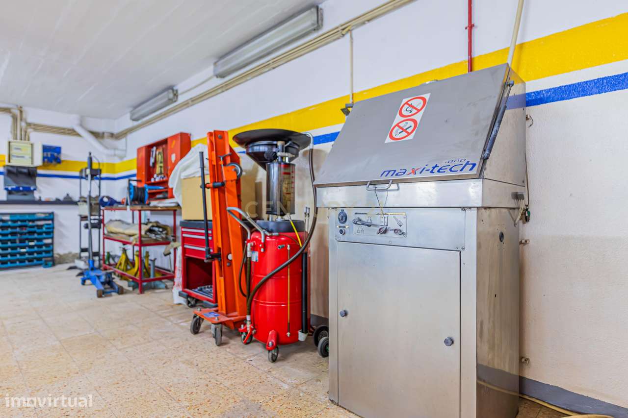 Trespasse Armazém Amplo com Oficina Totalmente Funcional Amadora-27
