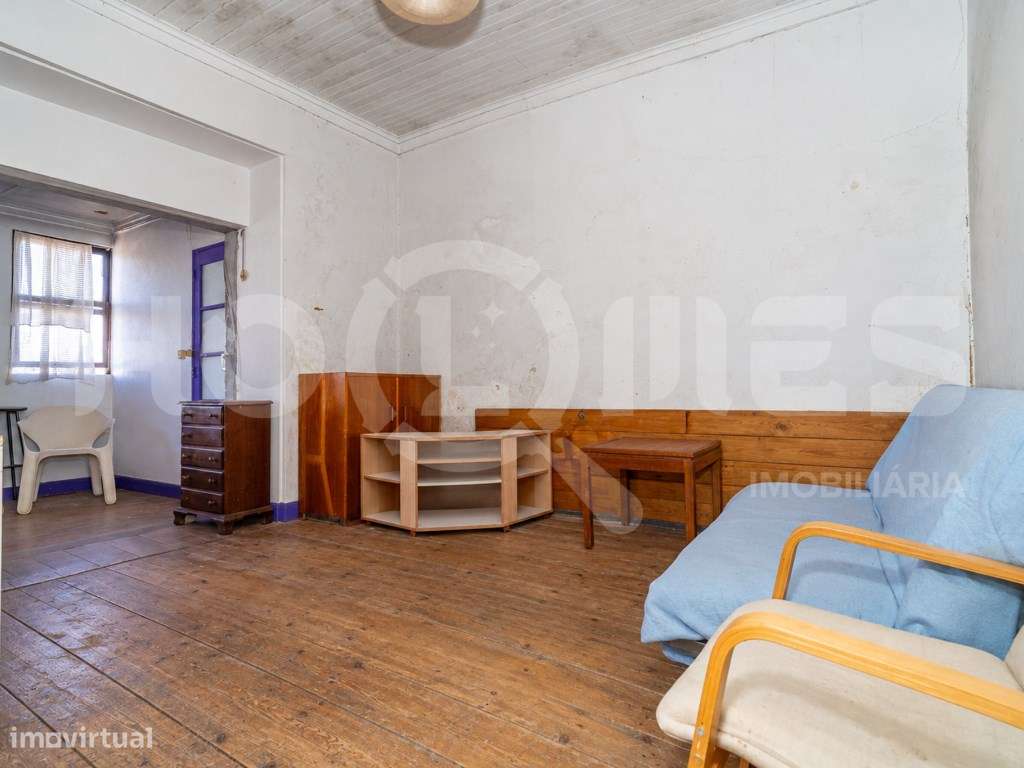 MORADIA COM 3 APARTAMENTOS NO CENTRO HISTÓRICO FIGUEIRA DA FOZ-2