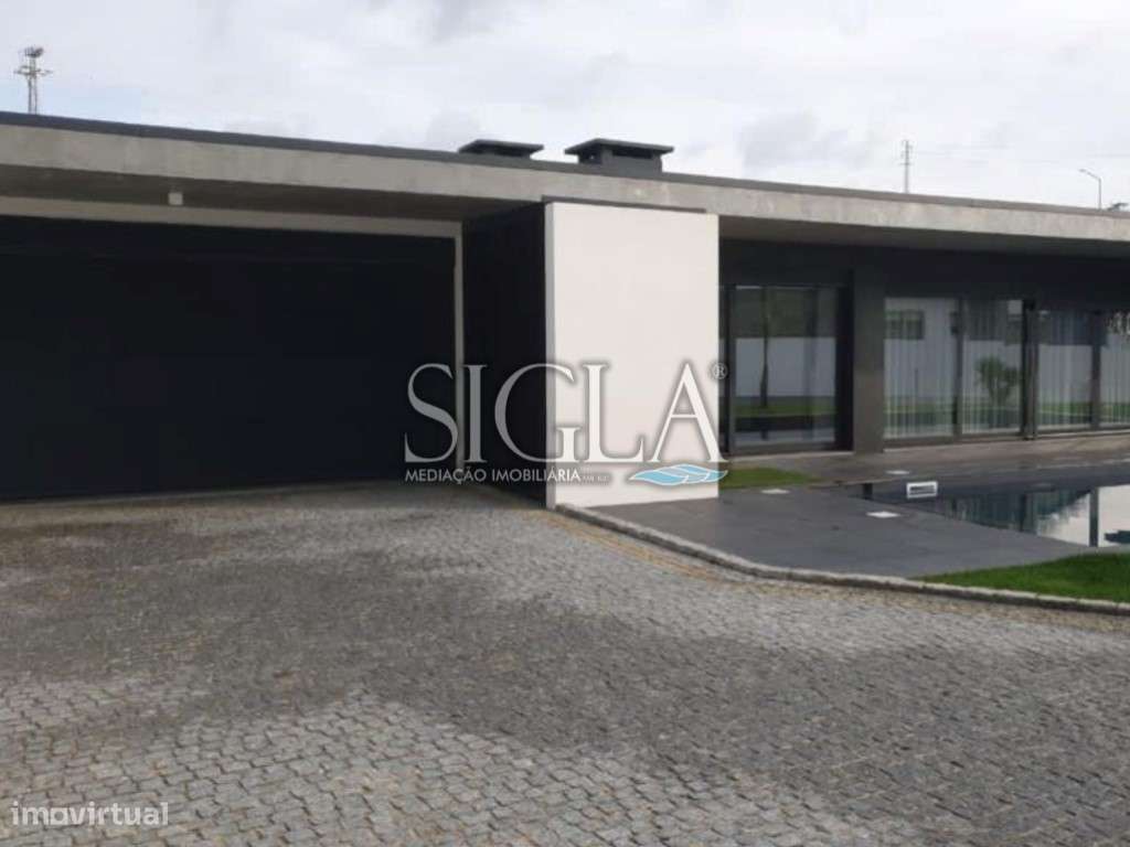 Moradia T3, com piscina, em Arcozelo - Grande imagem: 3/3