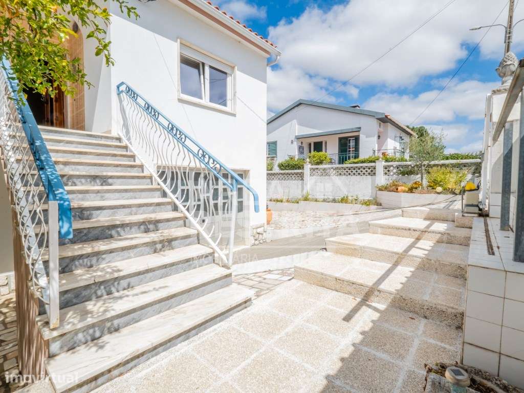 Moradia Isolada T6, no centro de Azeitão - Grande imagem: 3/60