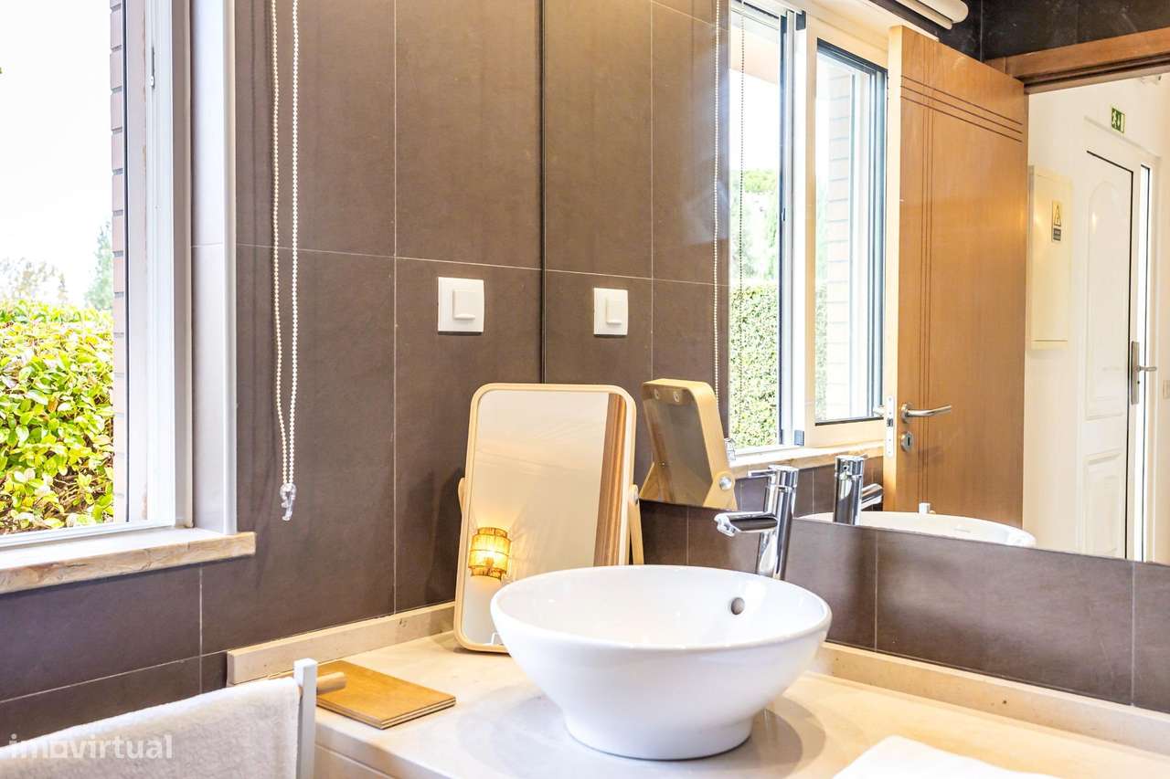 Elegante Moradia em Condomínio Privado com Piscina em Carvoeiro-22