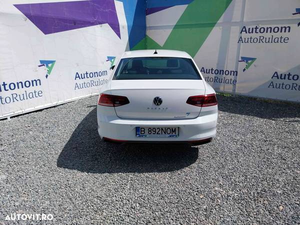 Volkswagen Passat 2.0 TDI DSG Trendline - 7