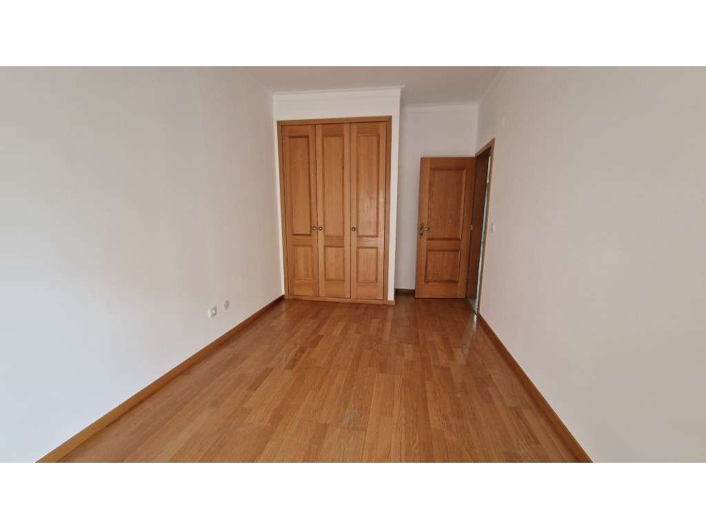 Hospital - T2 com varandas-9