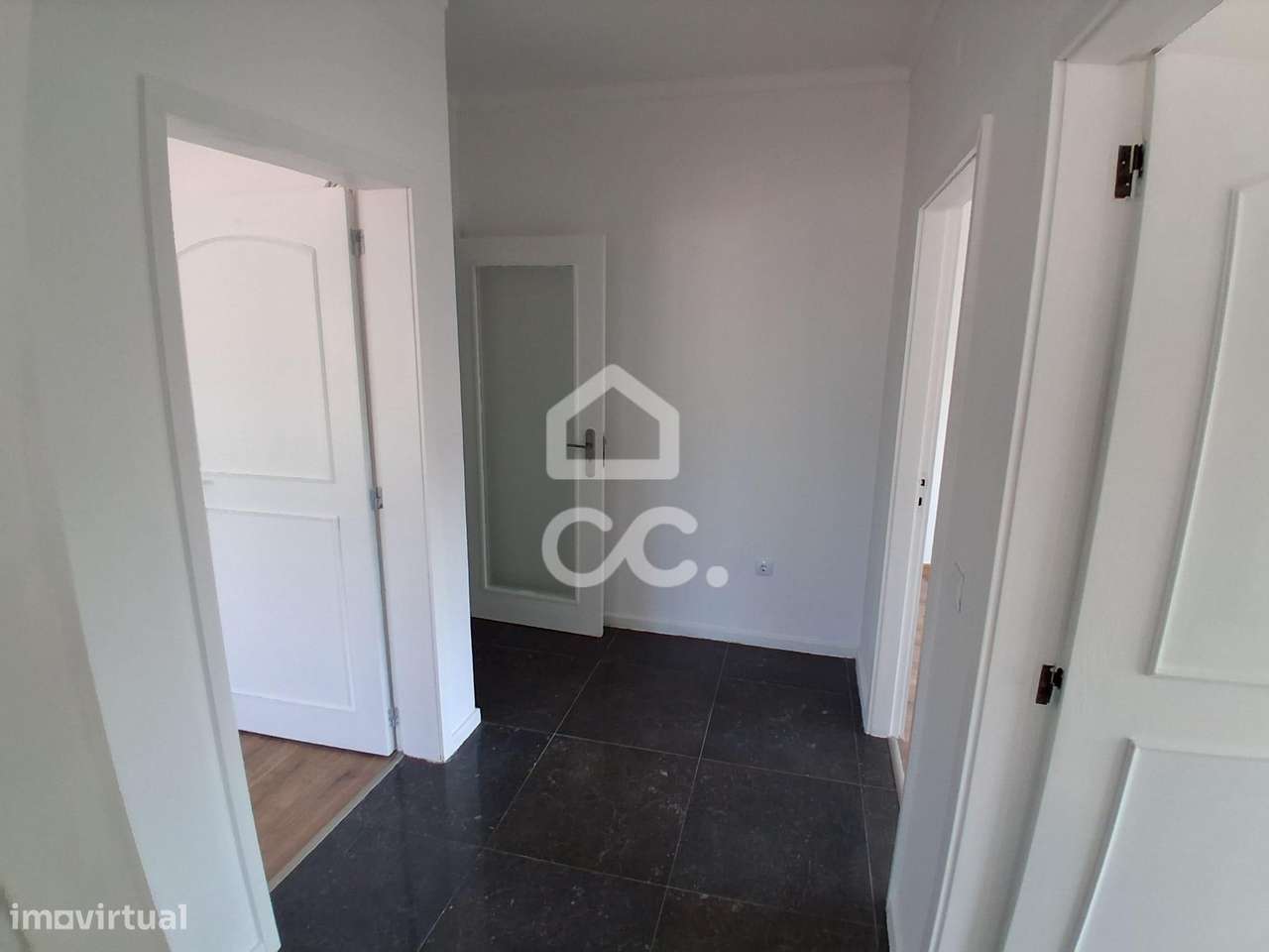 T3 Remodelado com 3 Frentes, Varandas e Elevador em Fânzeres, Gondomar-19