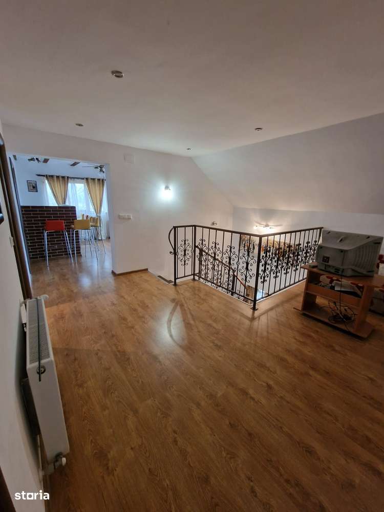 casa  197 mp, garaj, foisor, gratar, teren 870 mp la 100 m de DN 4-18