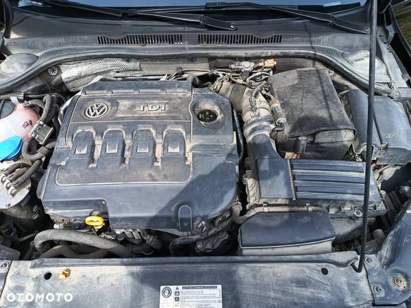 Volkswagen Jetta 2.0 TDI DPF BMT Comfortline - 17