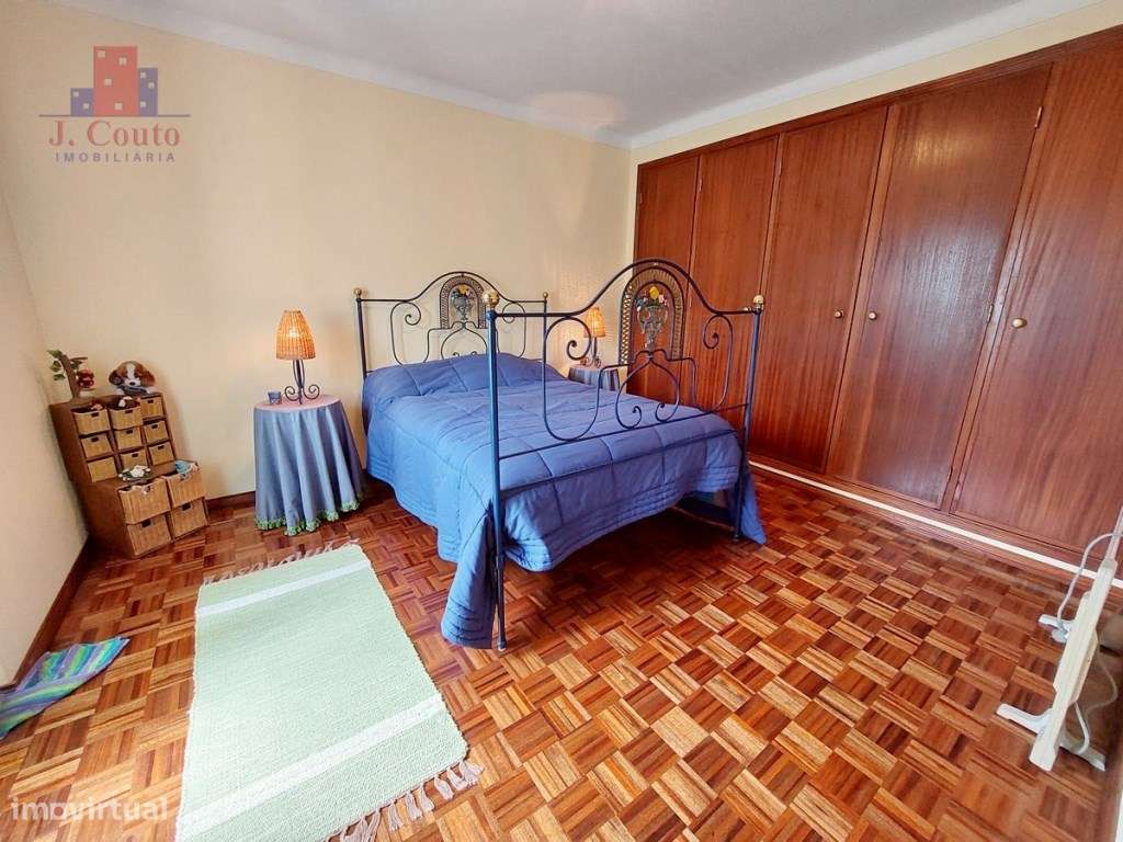 Quintinha com 14.000m2 de terreno com mina de água e árvores de fruto.-22