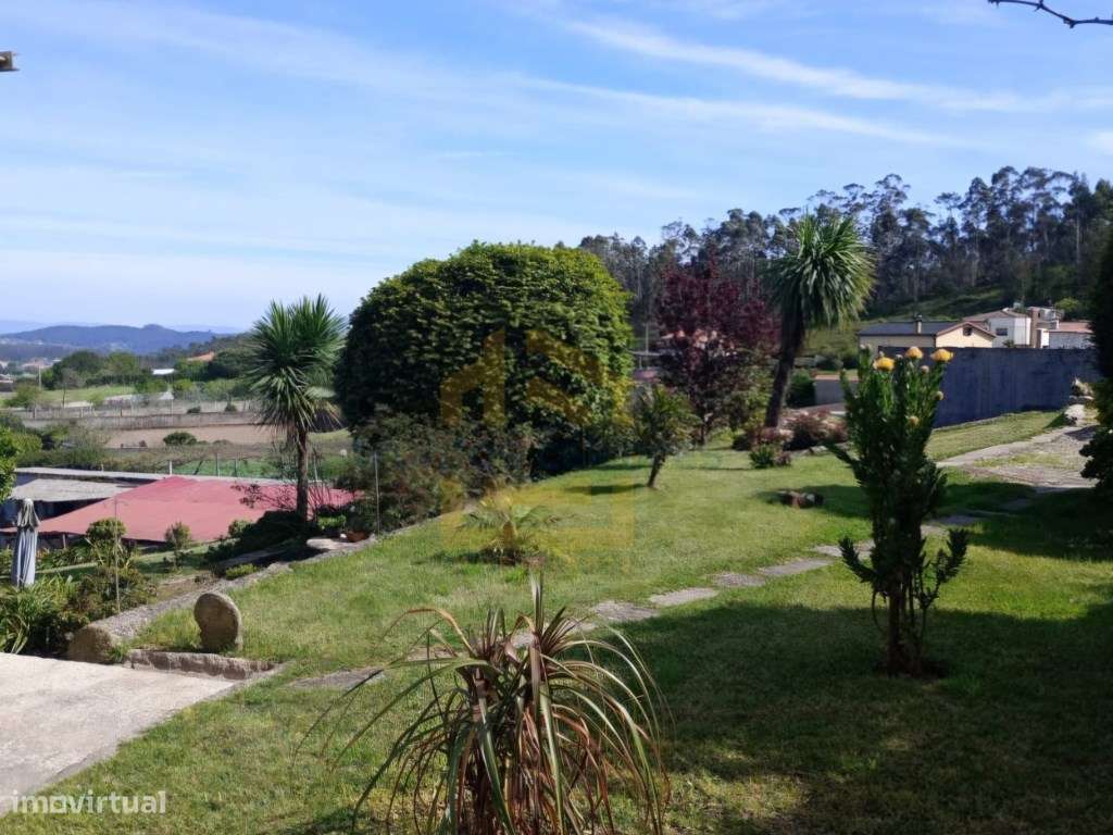 Moradia Rústica em Pedra T4 com Terreno - Póvoa de Varzim-17