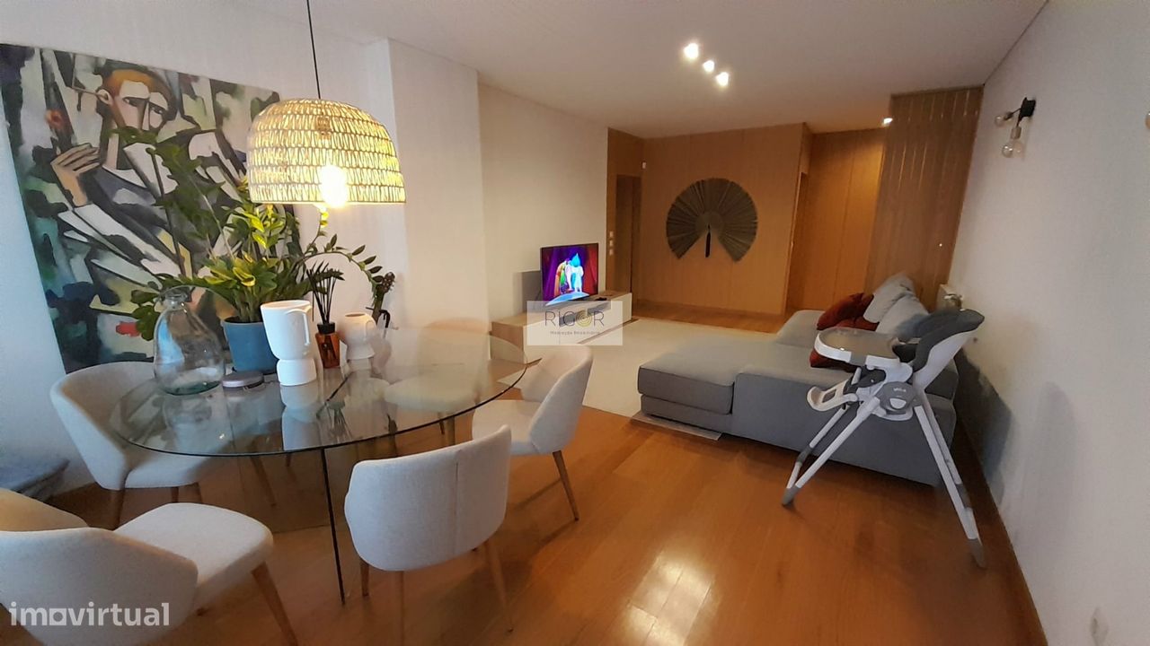 Apartamento com 3 suites no centro da cidade da Maia