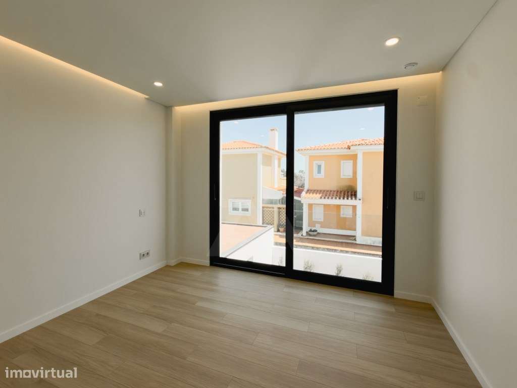 Moradia T4 Nova em Murches-19