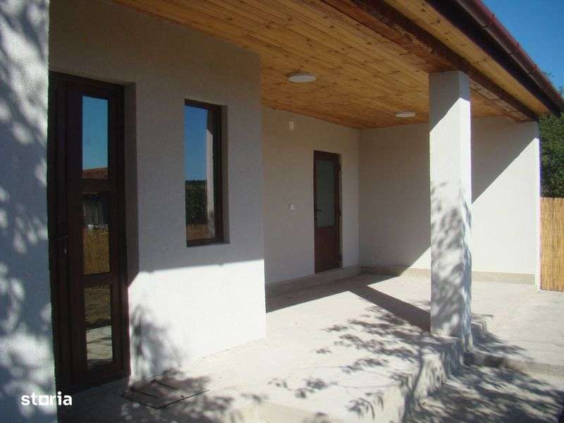 Casa la CARASTELEC Renovat total - Imagine principală: 5/8