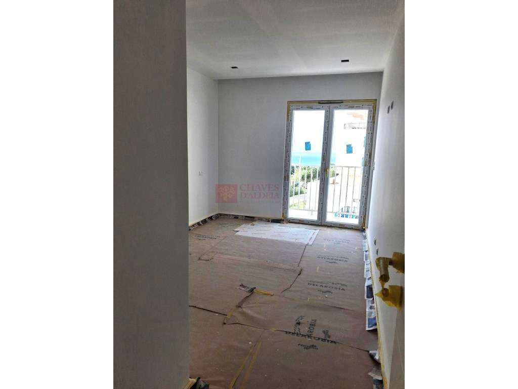 ERICEIRA - T3 COM TERRAÇO E VISTA MAR - Grande imagem: 5/10