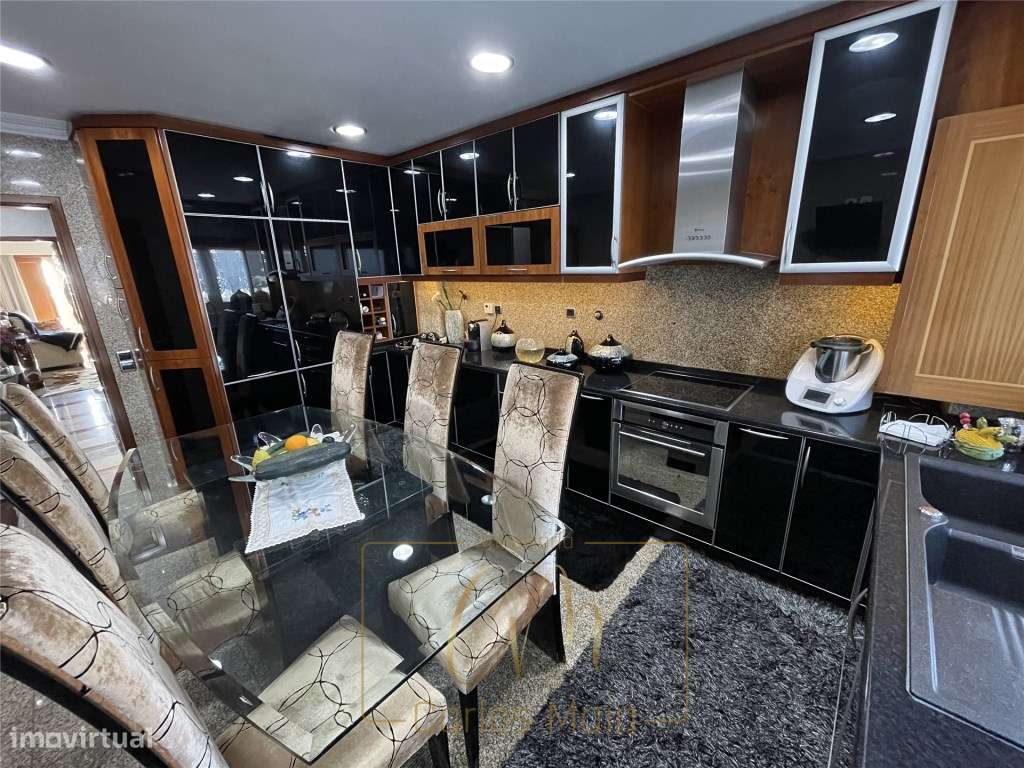 Moradia T2+2 com garagem para 4 carros, 1º linha de mar - Grande imagem: 5/28