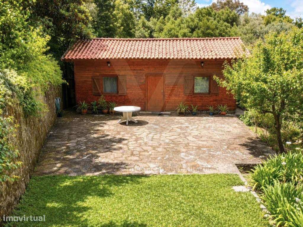 Propriedade com Casa Antiga, Piscina e Terreno Amplo - Cepões - Pon...-9