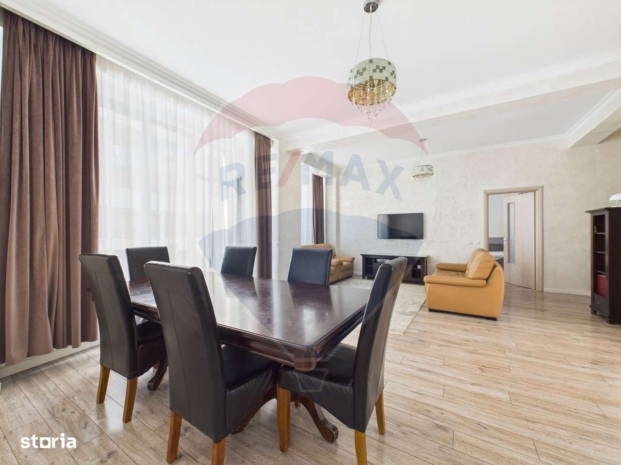 Apartament deosebit cu 3 camere | Curte 63 mp | Damaroaia - Imagine principală: 4/19