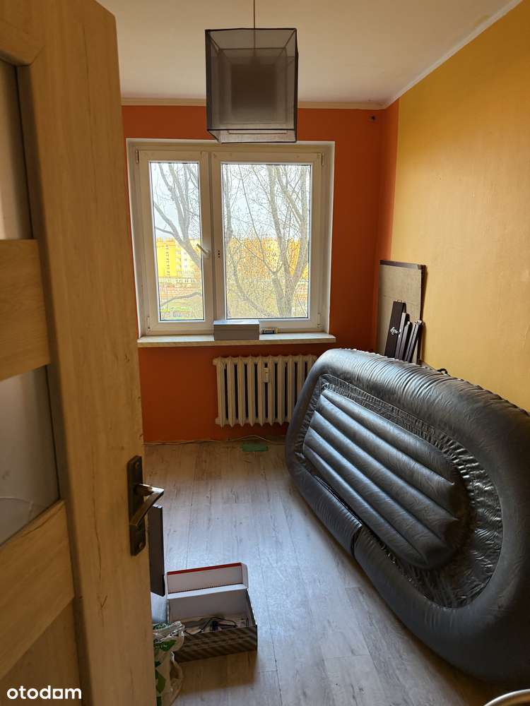 4 pokoje do remontu super cena i lokalizacja przy pętli PST-8