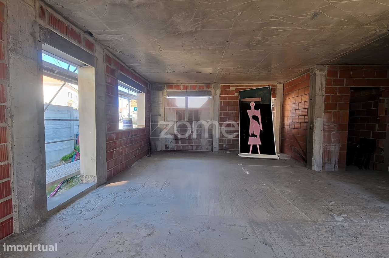 Terreno com Moradia T5 em Construção, Ramada, Odivelas - Grande imagem: 4/39