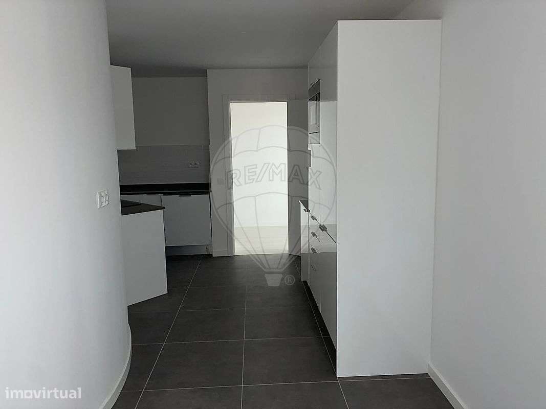 Apartamento T0 para arrendamento - Grande imagem: 2/11