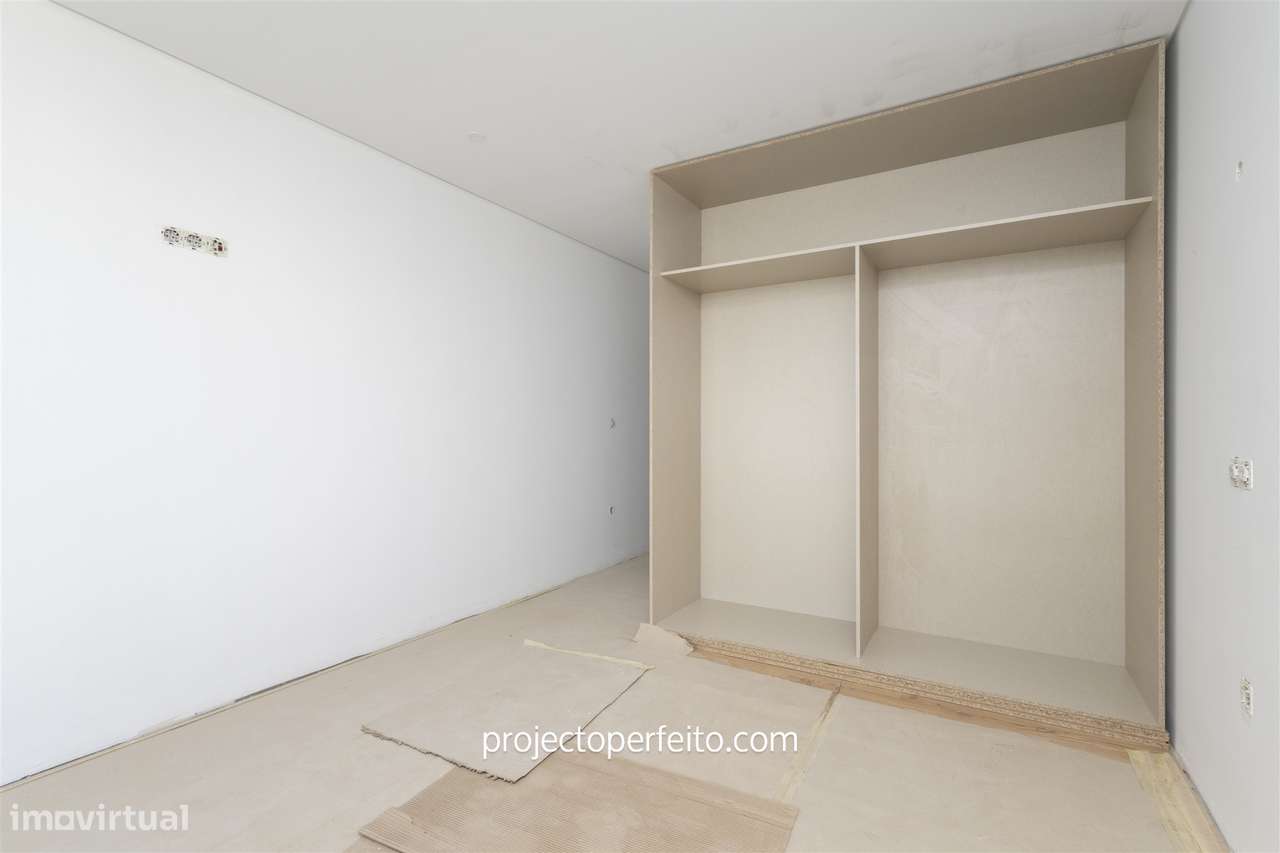 Moradia Geminada T3+1 Venda em São Félix da Marinha,Vila Nova de Gaia-32