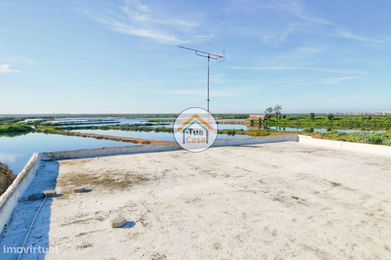 Terreno com 5 Artigos Urbanos com uma Área Total de 123.920 m2 - Grande imagem: 2/22