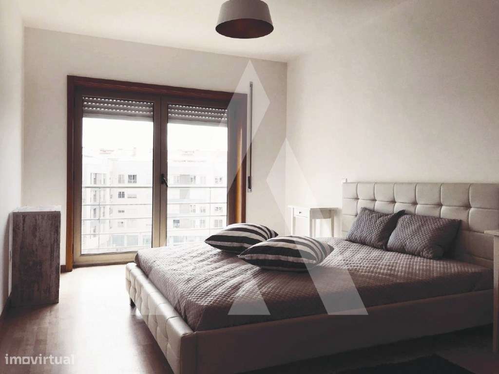 Apartamento T2 localizado perto do Centro comercial Glicínias!-14