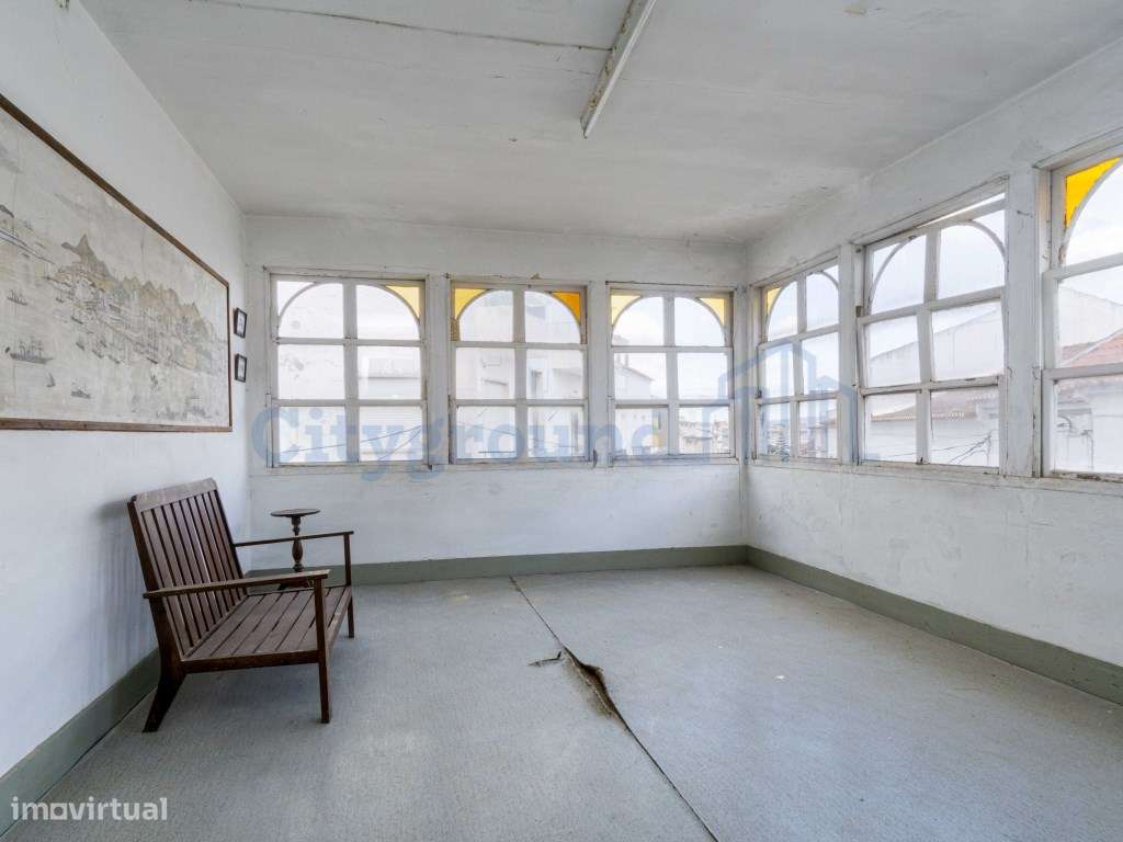 Prédio para renovar junto à praia de São Martinho do Porto-10