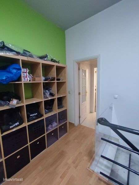 Loja com 2 pisos - 186 m2 - Charneca da Caparica - Grande imagem: 5/12