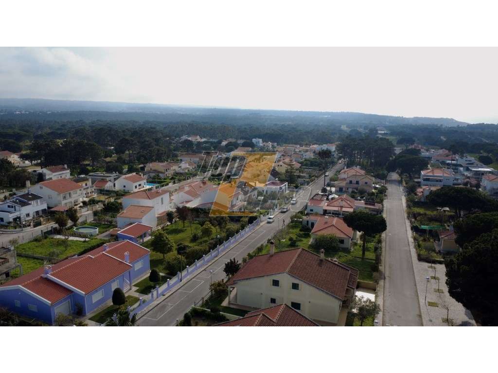 Terreno urbano perto do mar e lago em Sesimbra-11