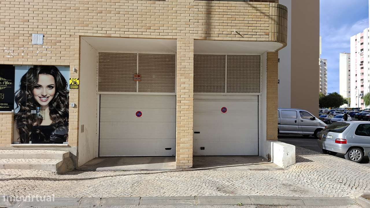 Apartamento T2 com 74m², Arrecadação e Estacionamento no Carregado-13