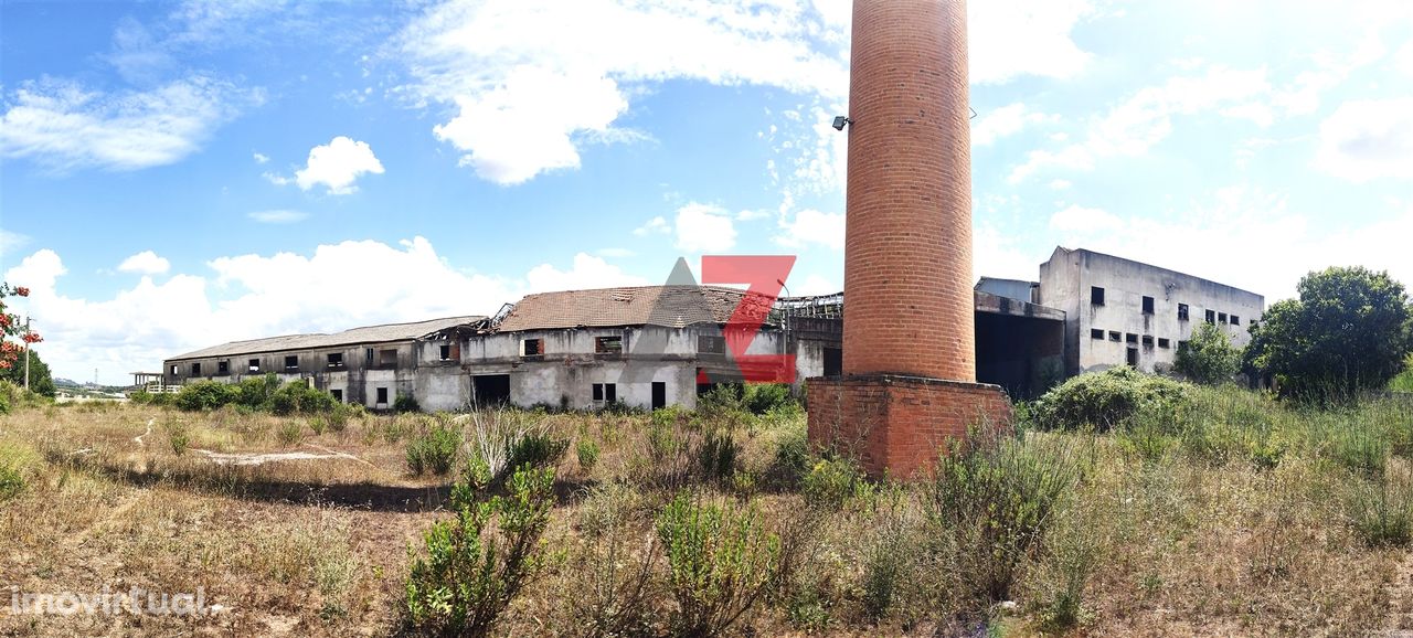 ANTIGA FÁBRICA COM POTENCIAL PARA CONVERTER EM UNIDADE HOTELEIRA OU SE