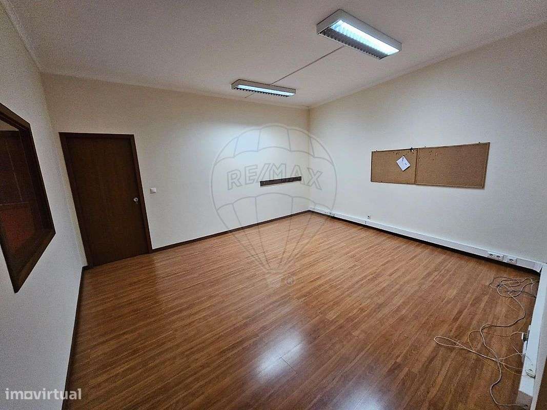 Escritório T1 para arrendamento - Grande imagem: 1/8